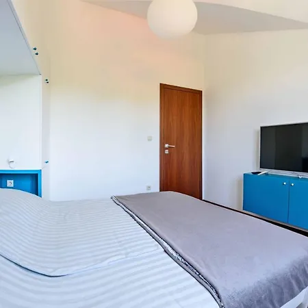 Apartment Miran *