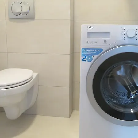 Miran مالينسكا